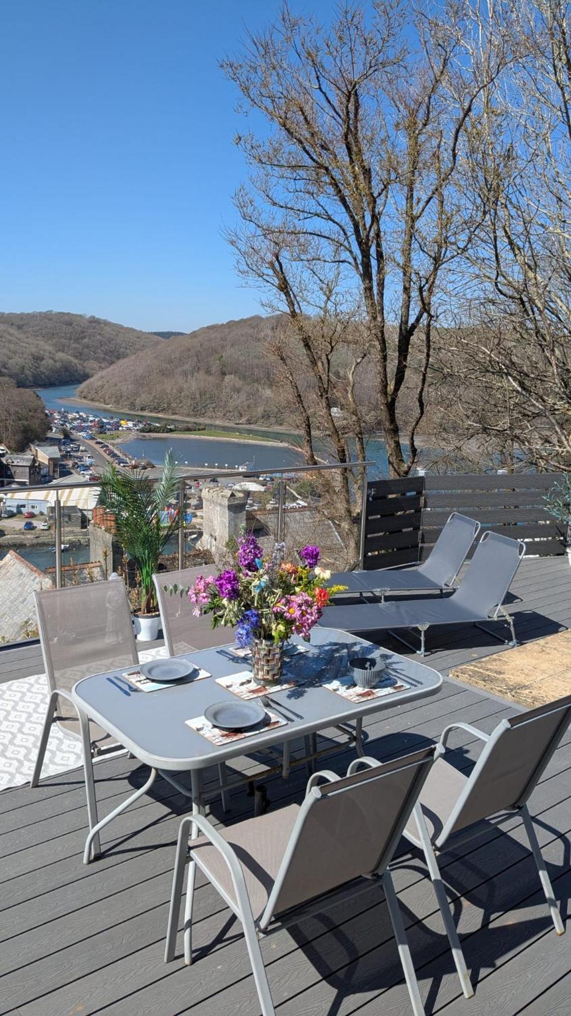 The Hillocks, Looe - Two Bedroom House With Fabulous Views Of Looe Town And Harbour 外观 照片